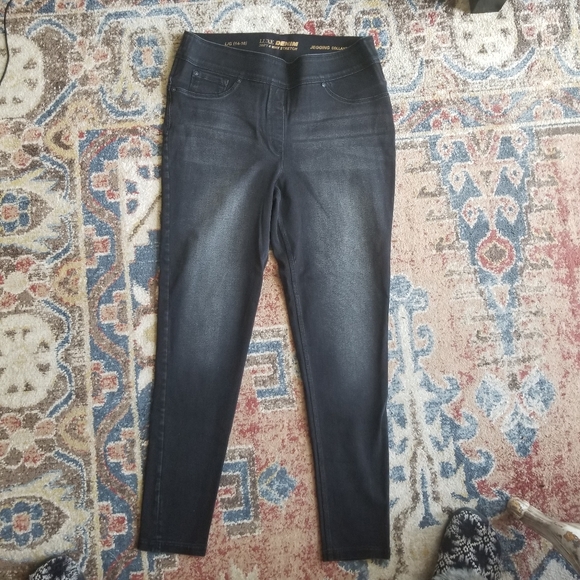 Nygard jeggings black denim with fade with size large 14/16 EUC - Picture 3 of 5